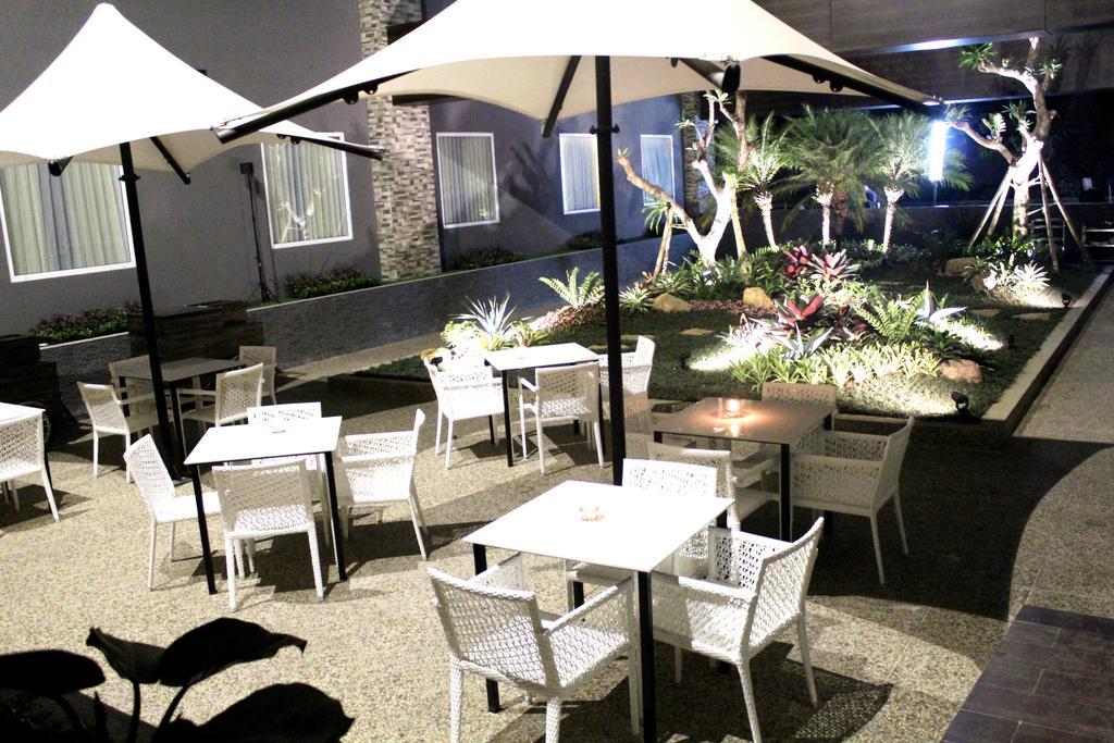 泗水邦尼特酒店 外观 照片